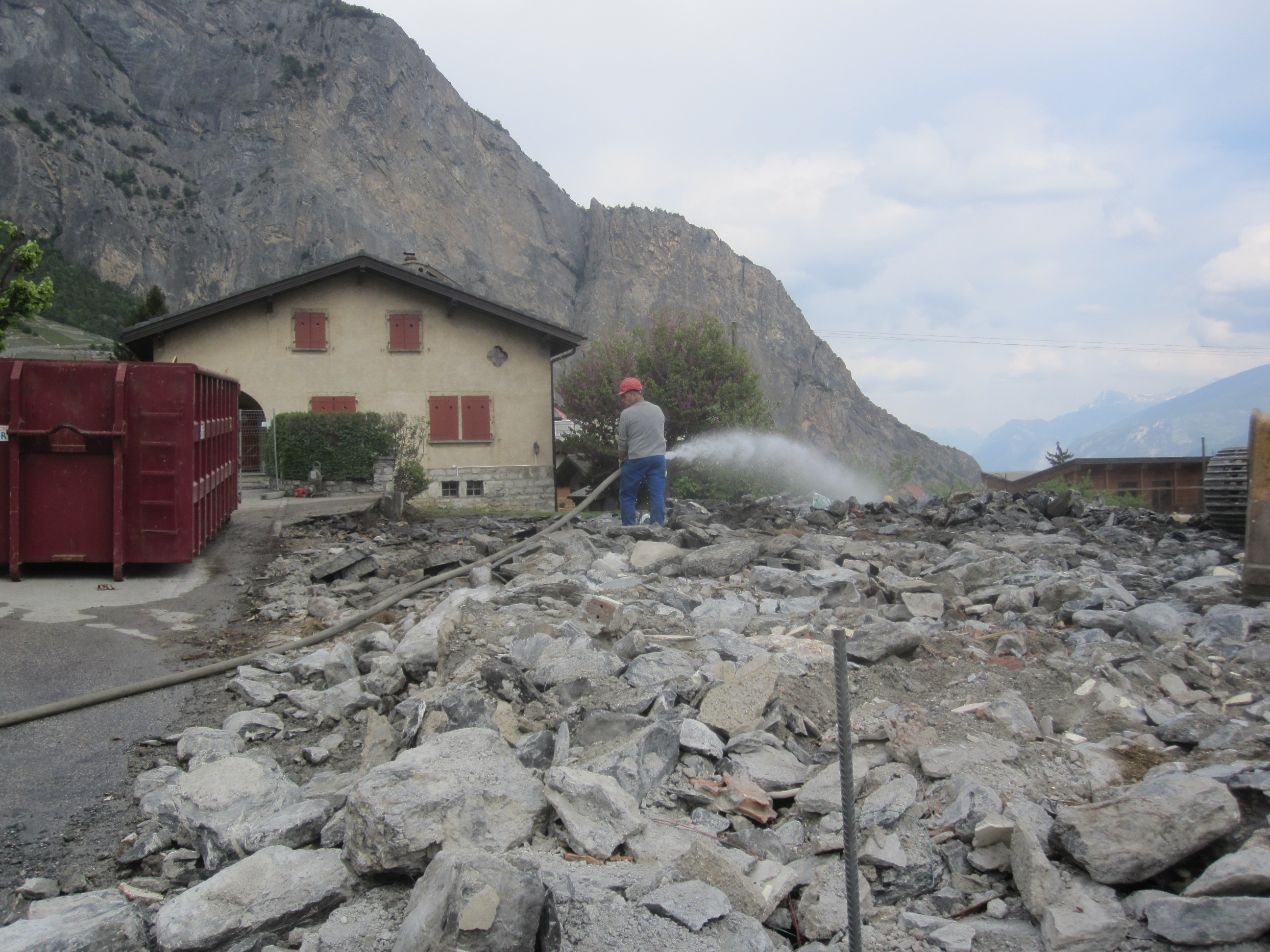 Déconstrution de bâtiment à Chamoson